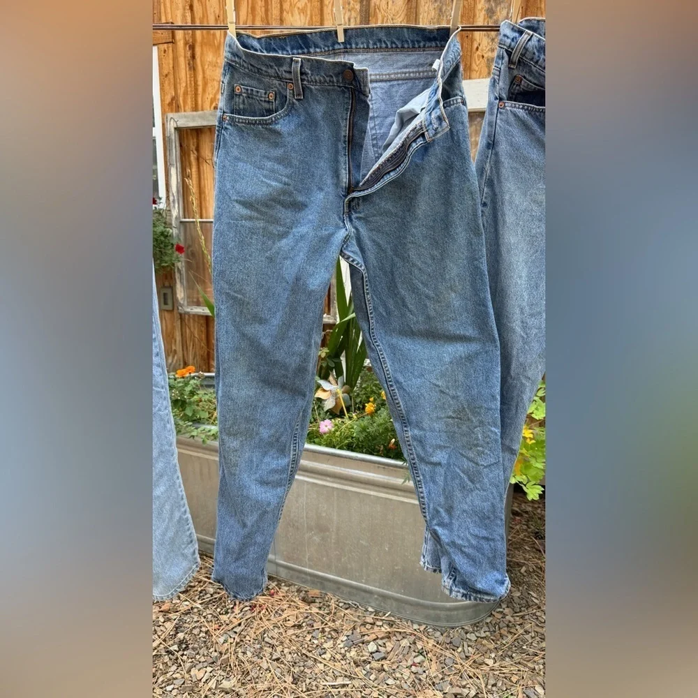 Levi’s 550 SEE PICS for Condition- label 36” x 30” actual is 34”x30.5”